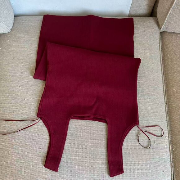 L'AGENCE Soleil Knit Midi Dress Small Black Cherry/Gold Quiet Lux Valentine's Da - Picture 6 of 8